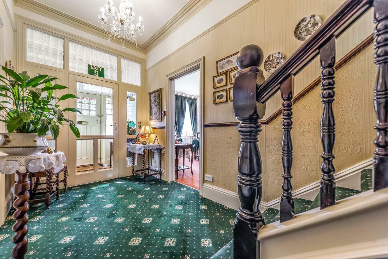 Bed and Breakfast Kenella House Minehead Esterno foto